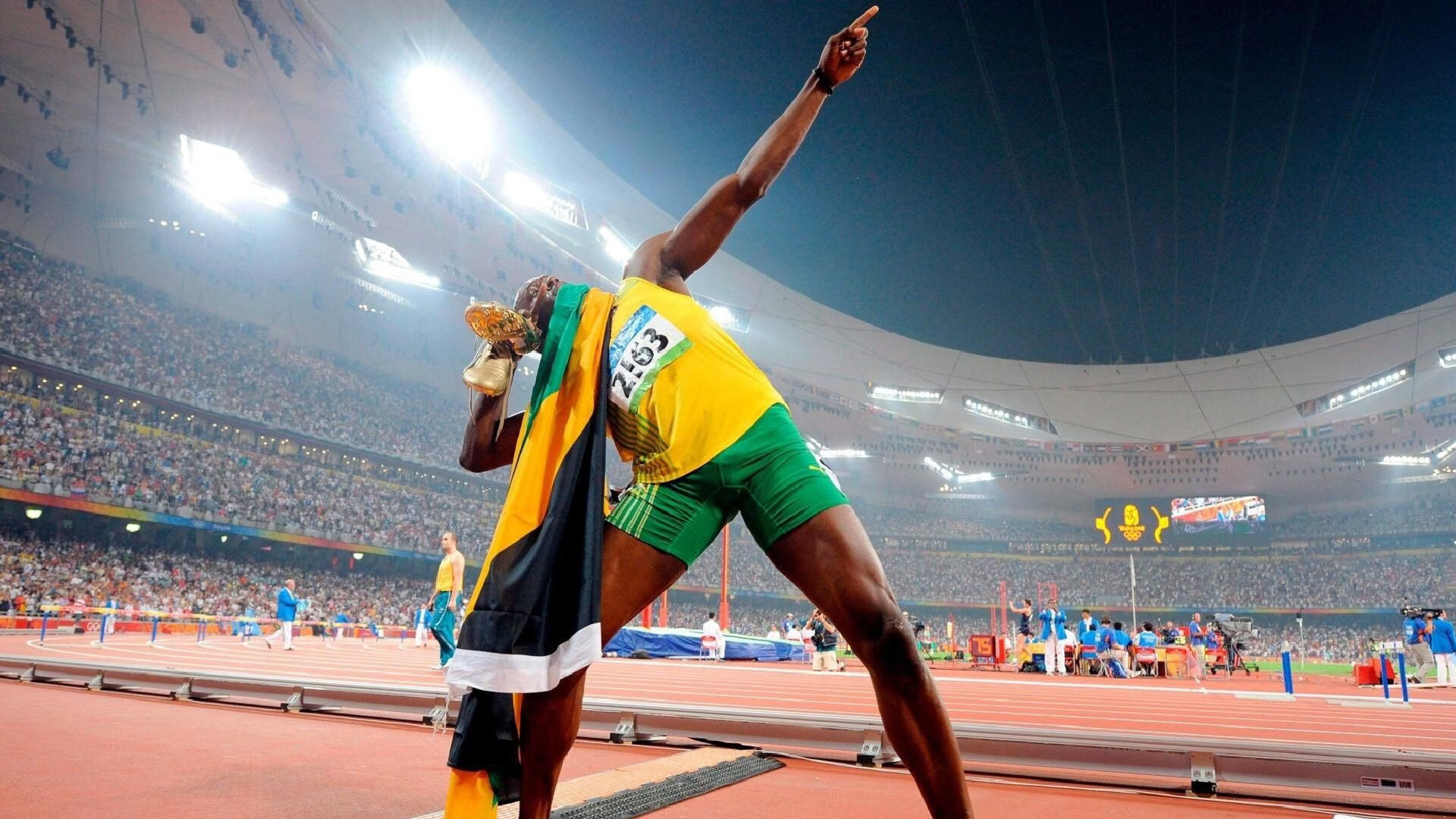 _运动员专访：背后的训练故事与未来目标_，运动员刻苦训练的故事